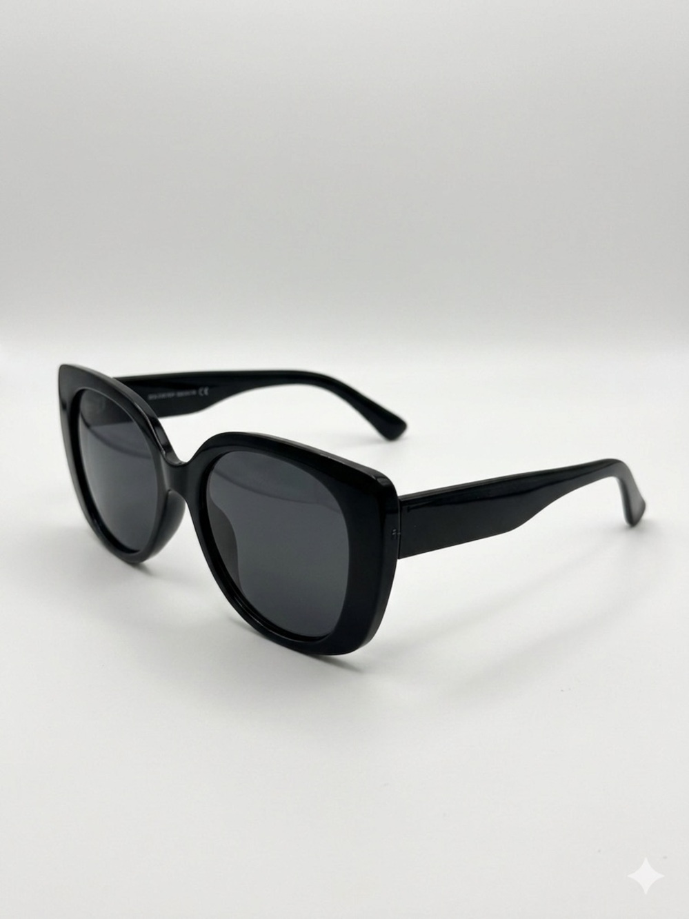 Classic Black Oversized Women's Sunglasses